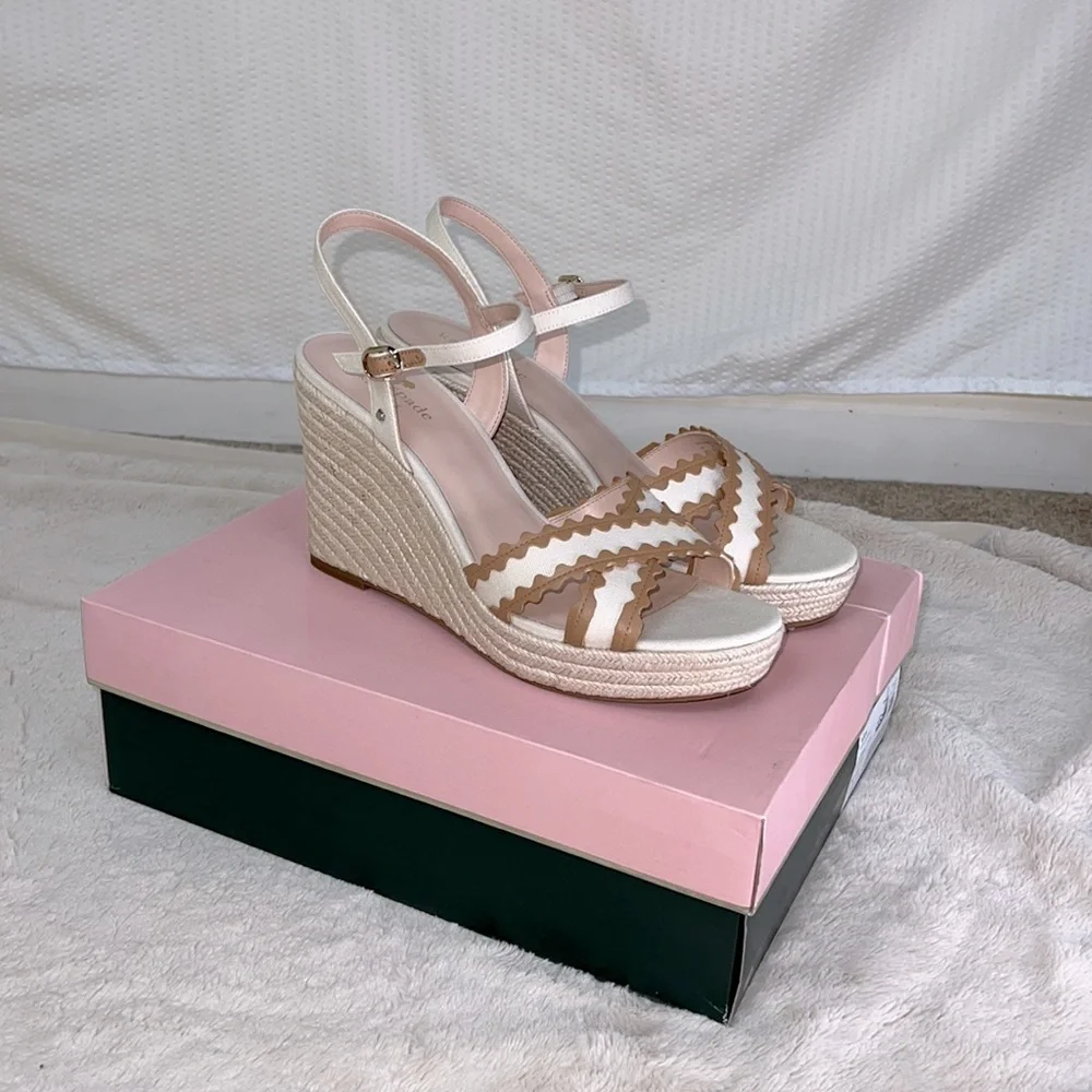 Kate Spade New York Tan Tulum Ankle Strap Wedge Heel Sandal - Size 10, NIB